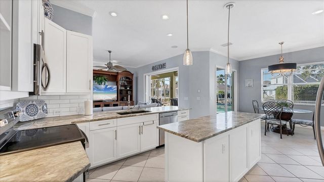 4627 BARRACUDA DRIVE, Bradenton, FL 34208