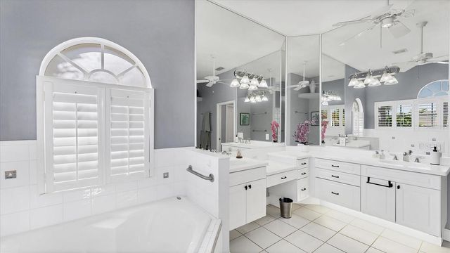 4627 BARRACUDA DRIVE, Bradenton, FL 34208