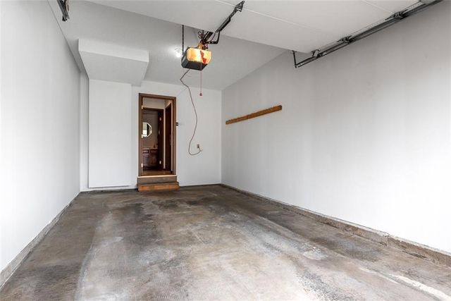 10128 W 86th Terrace, Overland Park, KS 66212