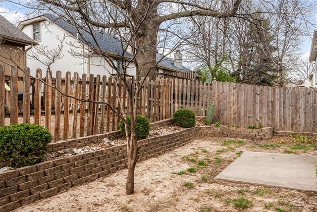 10128 W 86th Terrace, Overland Park, KS 66212