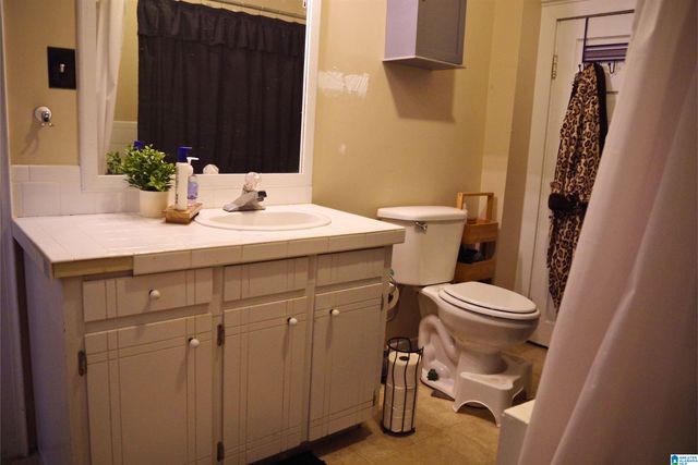 906 6TH AVENUE N, Clanton, AL 35045