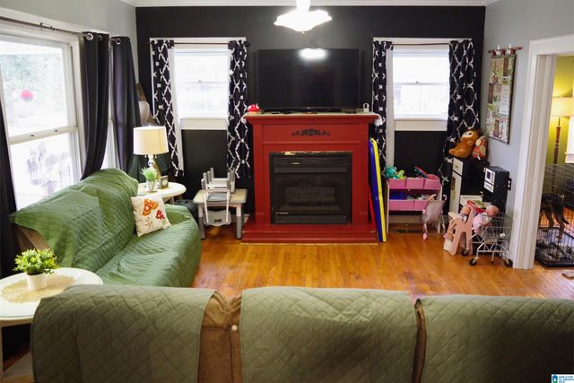 906 6TH AVENUE N, Clanton, AL 35045