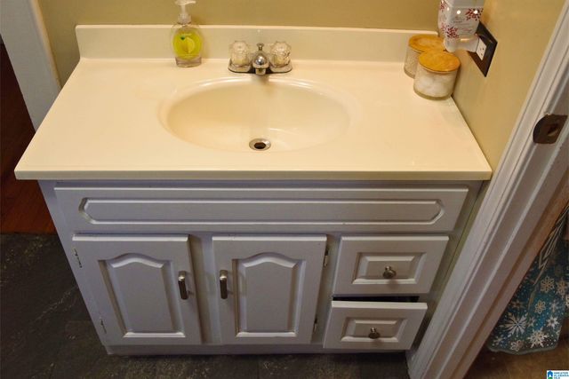 906 6TH AVENUE N, Clanton, AL 35045