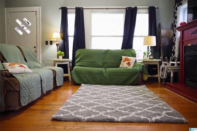 906 6TH AVENUE N, Clanton, AL 35045