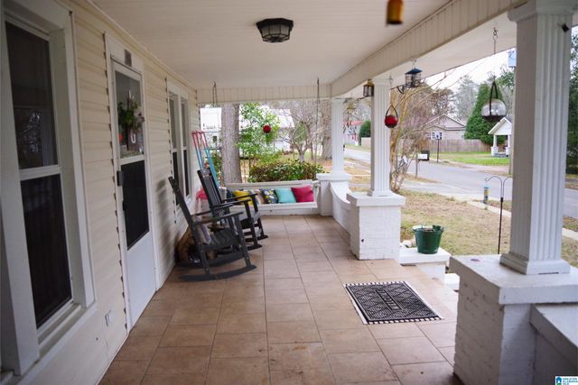 906 6TH AVENUE N, Clanton, AL 35045