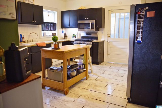 906 6TH AVENUE N, Clanton, AL 35045