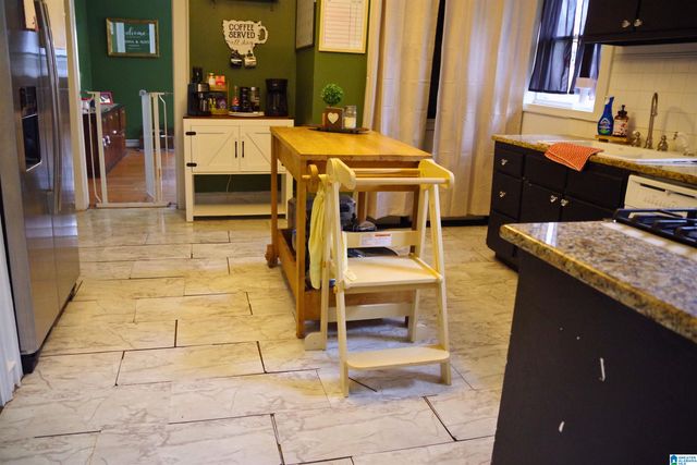 906 6TH AVENUE N, Clanton, AL 35045