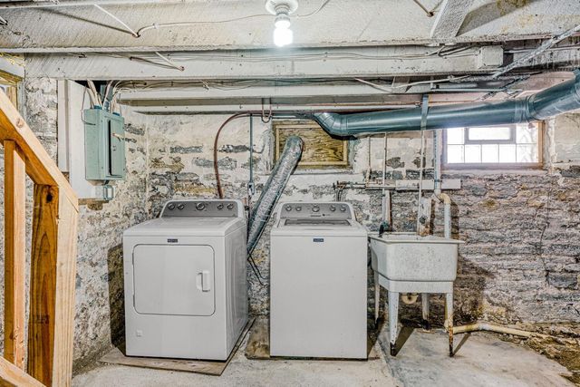 254 Western Avenue S, Saint Paul, MN 55102