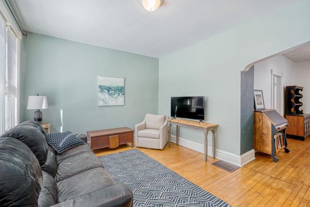 254 Western Avenue S, Saint Paul, MN 55102