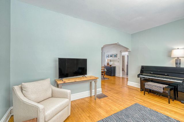 254 Western Avenue S, Saint Paul, MN 55102