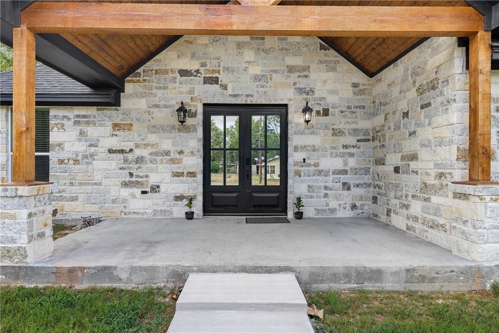 406 East Davis Street, Hearne, TX 77859 — photo 4