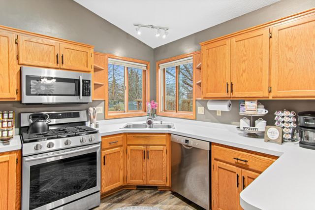 1677 124th Avenue NE, Blaine, MN 55449