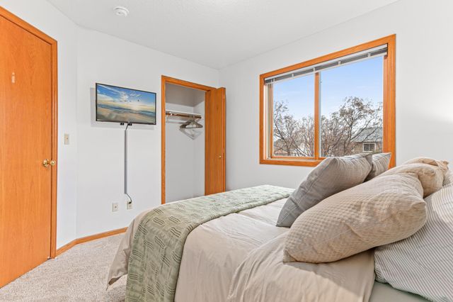 1677 124th Avenue NE, Blaine, MN 55449