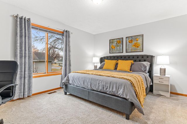 1677 124th Avenue NE, Blaine, MN 55449