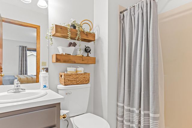 1677 124th Avenue NE, Blaine, MN 55449