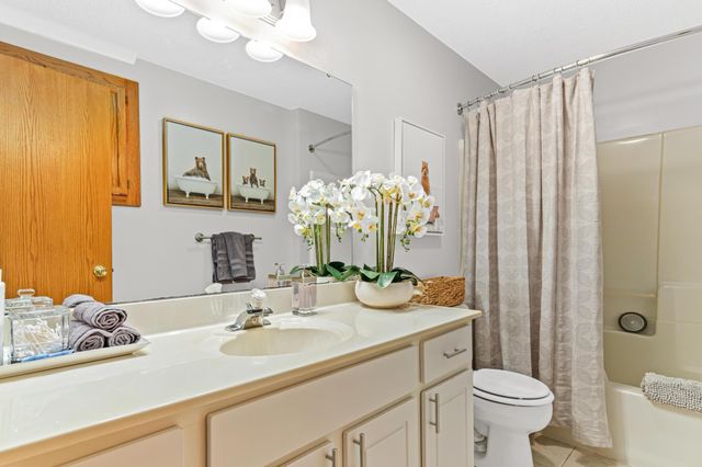 1677 124th Avenue NE, Blaine, MN 55449