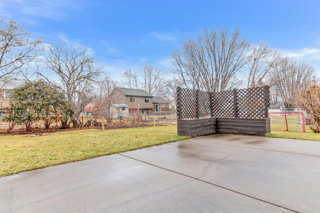 1677 124th Avenue NE, Blaine, MN 55449