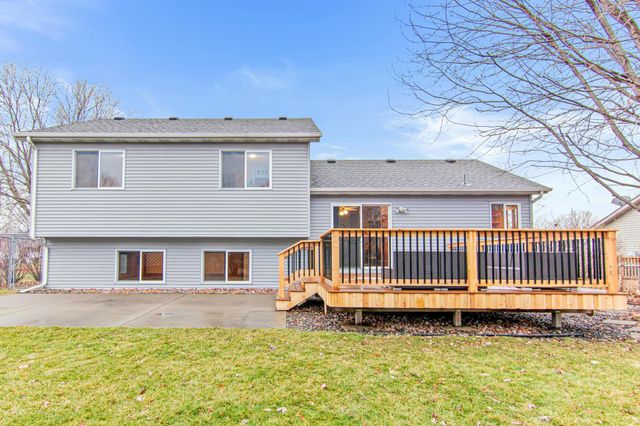 1677 124th Avenue NE, Blaine, MN 55449