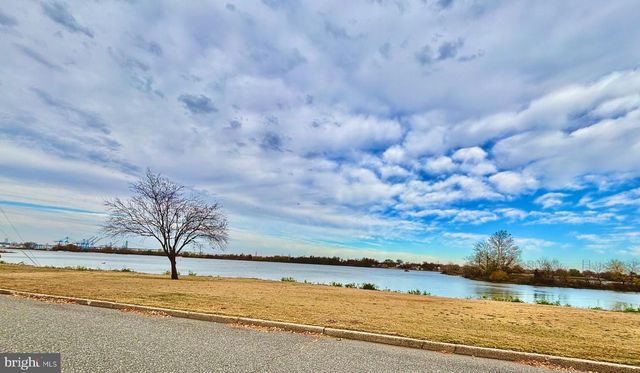 524 RIVER DR, Westville, NJ 08093