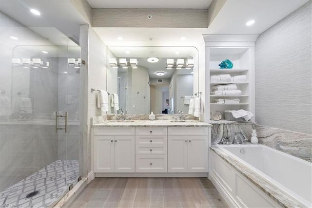 410 Flagship DR 601, Naples, FL 34108