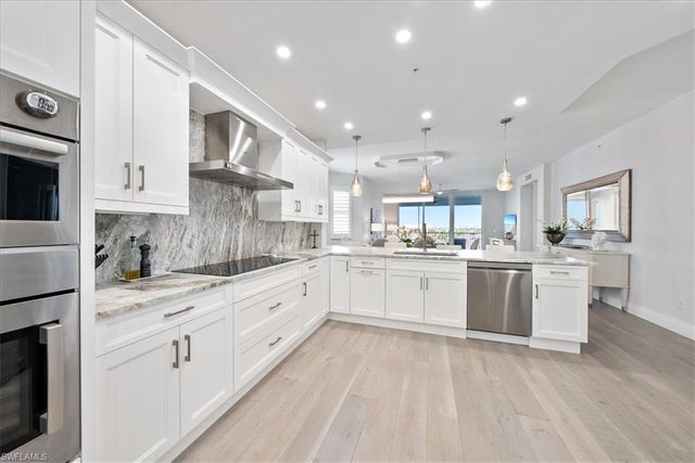 410 Flagship DR 601, Naples, FL 34108