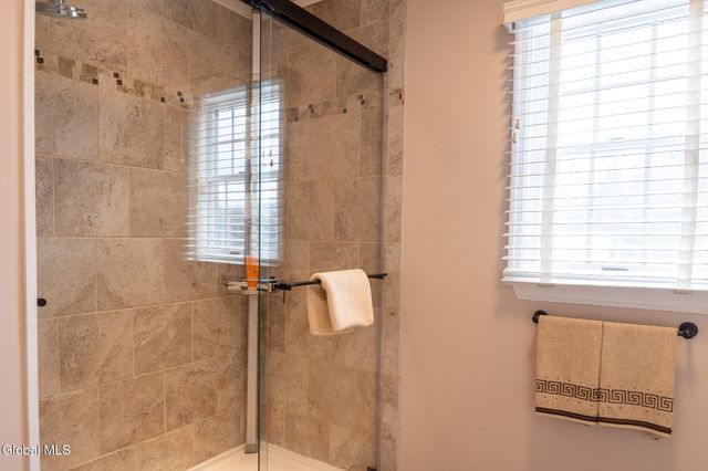 15 Frances Lane, Bethlehem, NY 12203