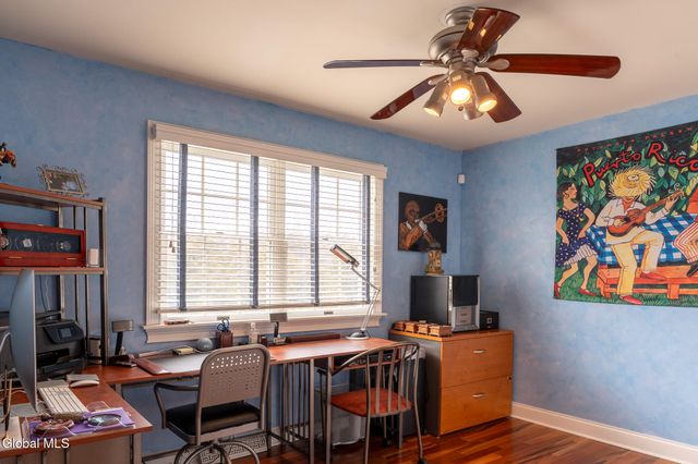 15 Frances Lane, Bethlehem, NY 12203