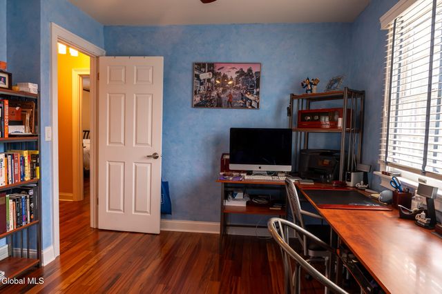 15 Frances Lane, Bethlehem, NY 12203