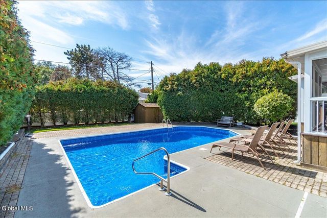 15 Frances Lane, Bethlehem, NY 12203