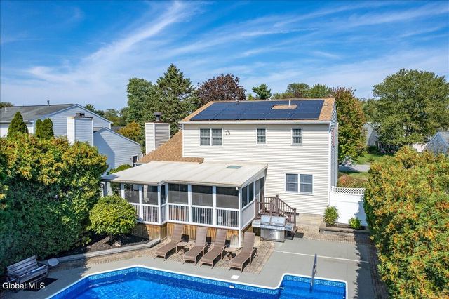 15 Frances Lane, Bethlehem, NY 12203