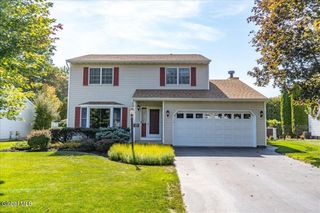 15 Frances Lane, Bethlehem, NY 12203