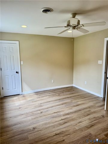 11713 Leiden Ln, Midlothian, VA 23112