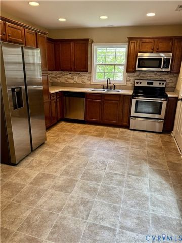 11713 Leiden Ln, Midlothian, VA 23112