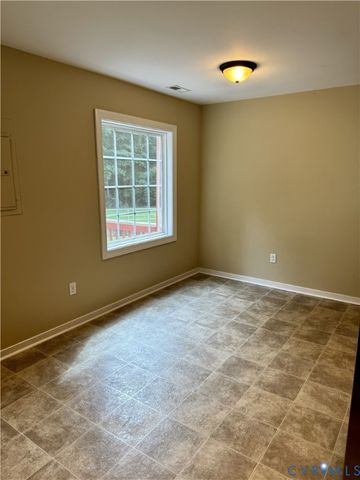 11713 Leiden Ln, Midlothian, VA 23112