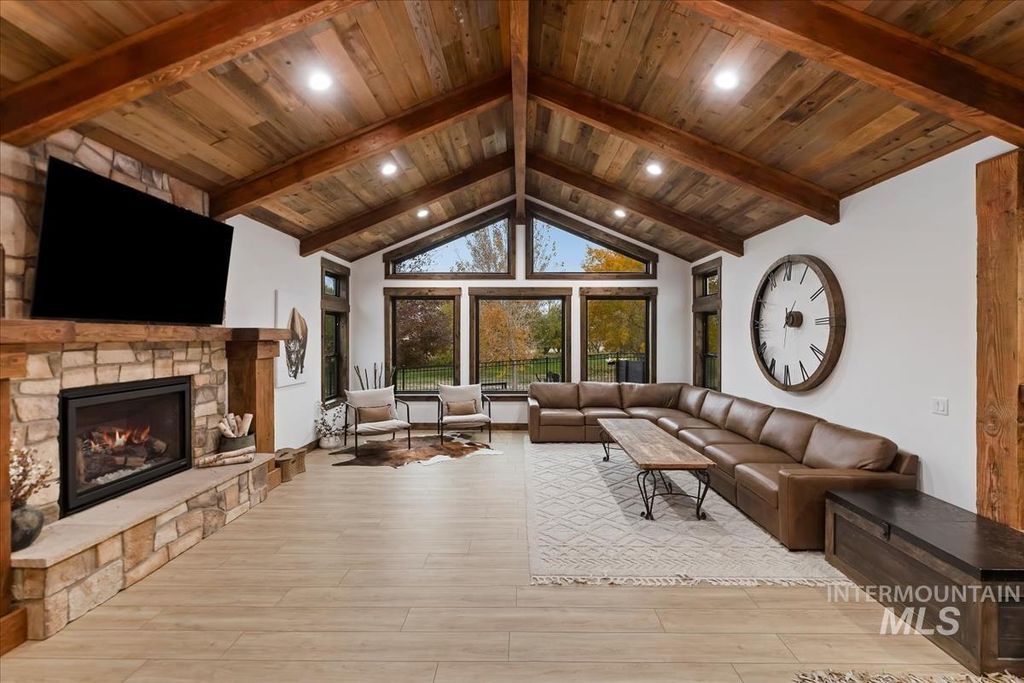 1417 N Kcid Rd, Caldwell, ID 83605