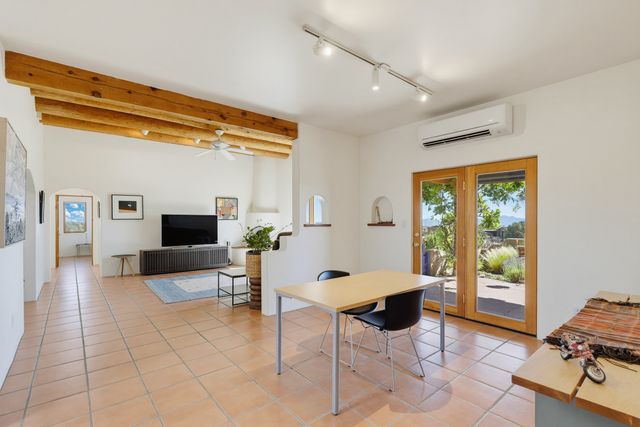 11 Descanso Road, Santa Fe, NM 87508