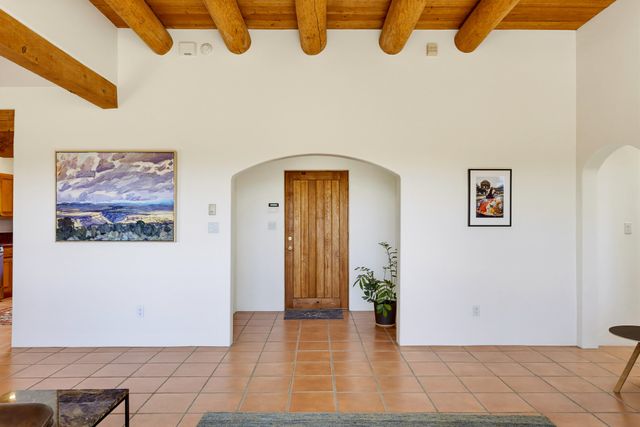 11 Descanso Road, Santa Fe, NM 87508