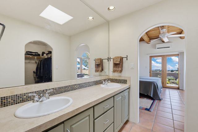 11 Descanso Road, Santa Fe, NM 87508