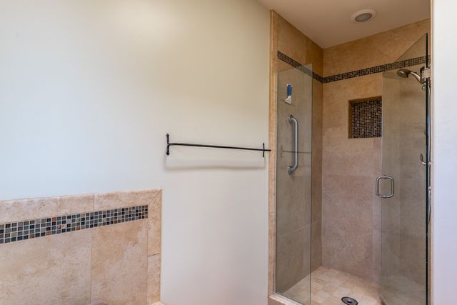 11 Descanso Road, Santa Fe, NM 87508
