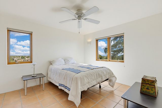 11 Descanso Road, Santa Fe, NM 87508
