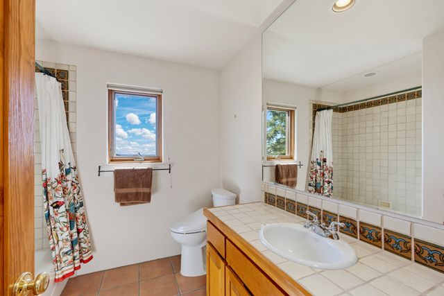 11 Descanso Road, Santa Fe, NM 87508
