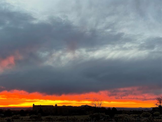11 Descanso Road, Santa Fe, NM 87508