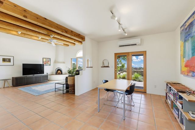 11 Descanso Road, Santa Fe, NM 87508