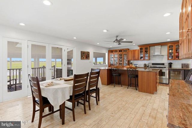 180 COUNTRY CLUB BLVD, Tuckerton, NJ 08087
