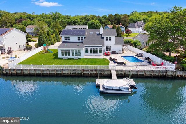 180 COUNTRY CLUB BLVD, Tuckerton, NJ 08087