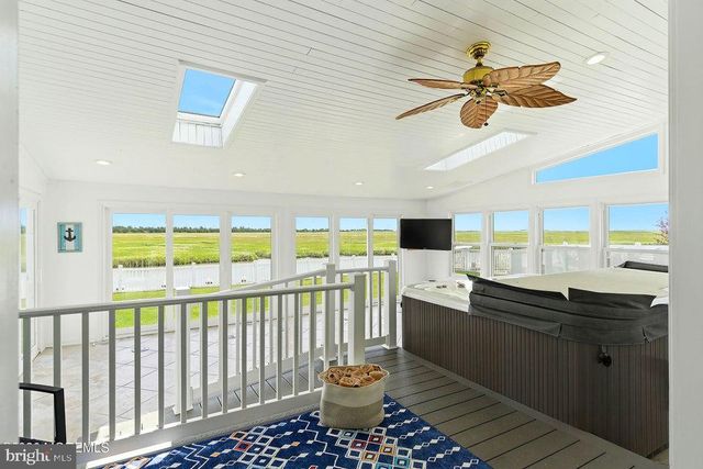 180 COUNTRY CLUB BLVD, Tuckerton, NJ 08087