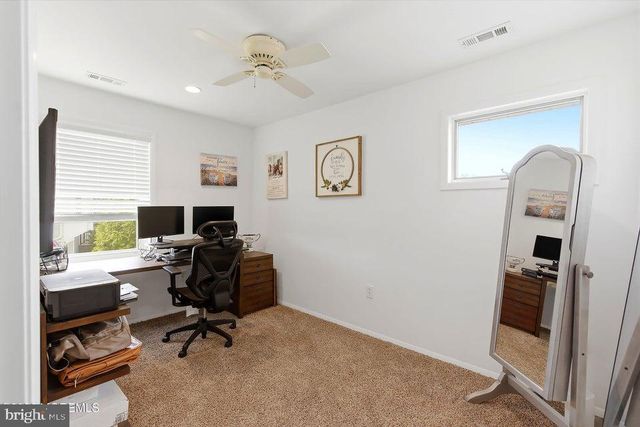 180 COUNTRY CLUB BLVD, Tuckerton, NJ 08087