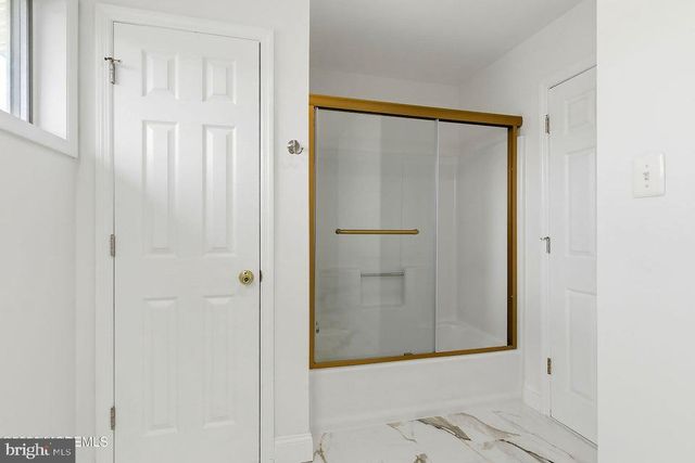 180 COUNTRY CLUB BLVD, Tuckerton, NJ 08087