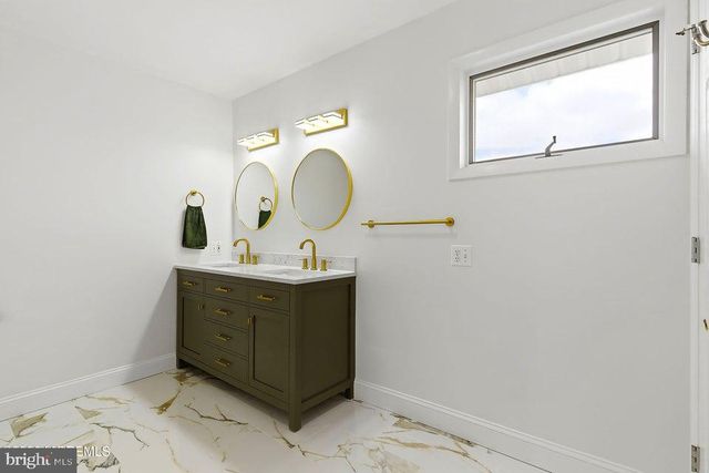 180 COUNTRY CLUB BLVD, Tuckerton, NJ 08087