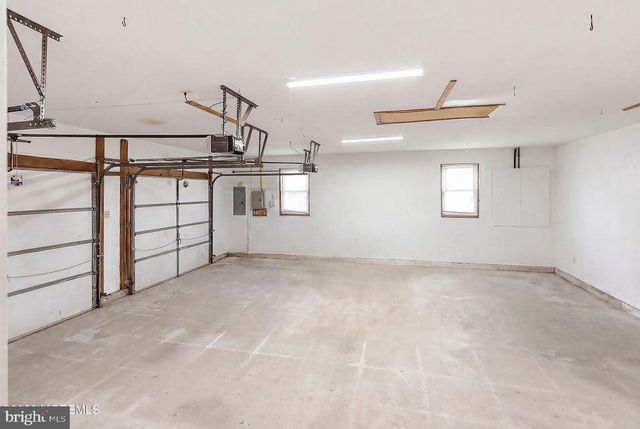 180 COUNTRY CLUB BLVD, Tuckerton, NJ 08087
